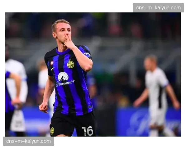 国际米兰2-0斯佩齐亚，劳塔罗点球破门，其本赛季点球xG转化率为100%